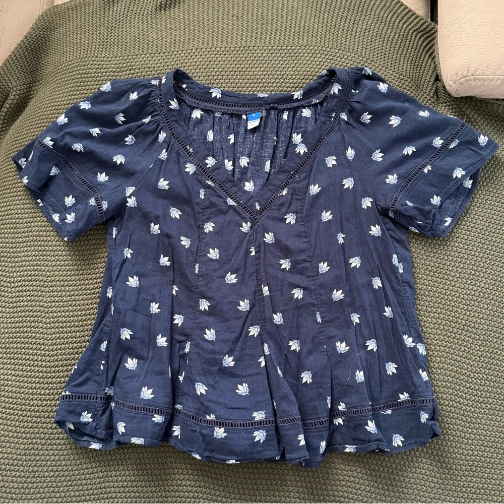 OLD NAVY Navy Blue Floral Women’s Top